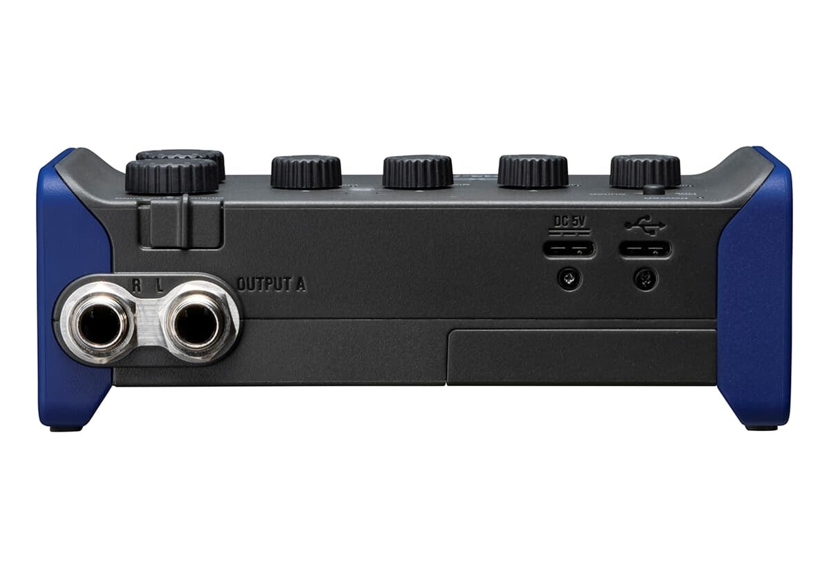 Zoom AMS-44