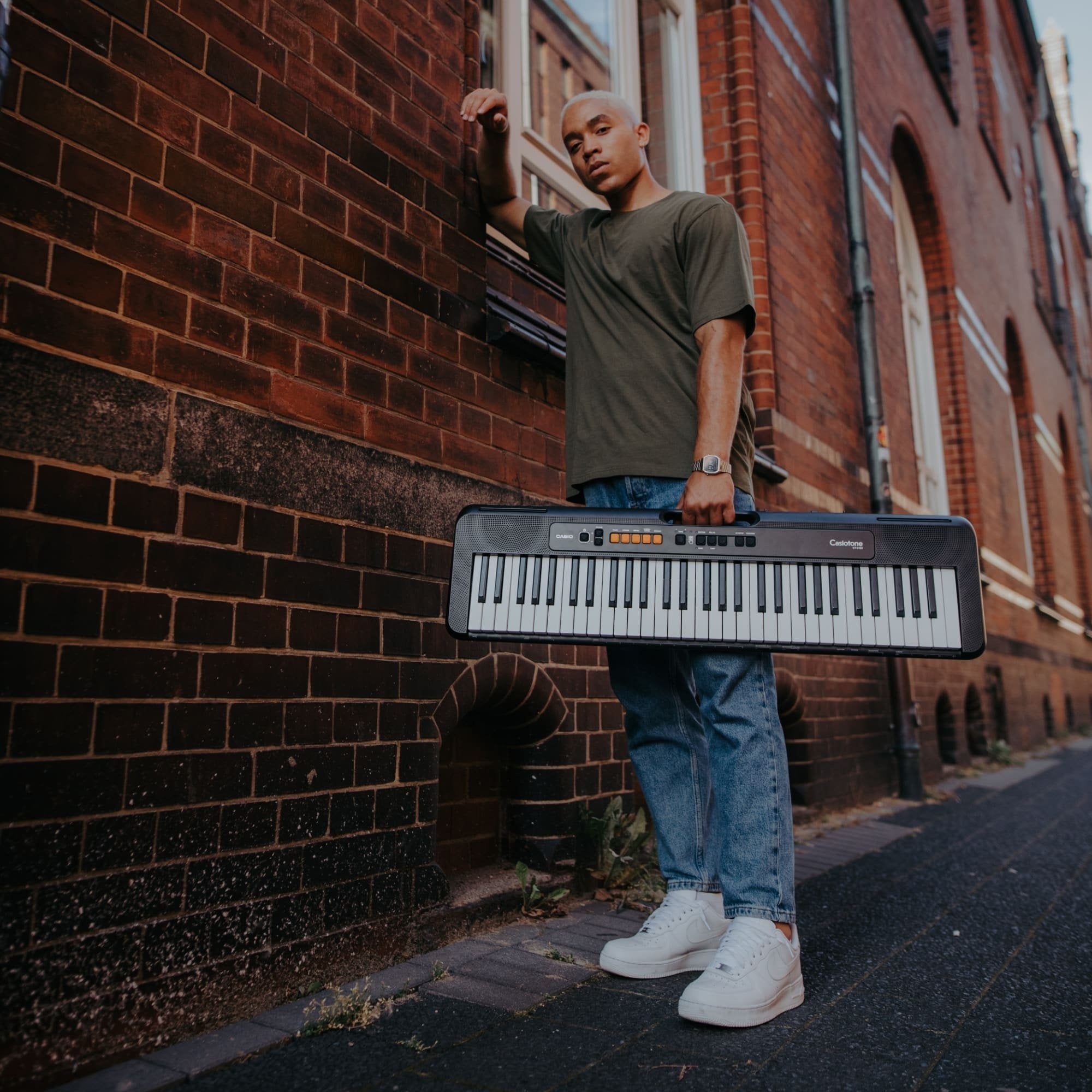 Casio CT-S100 Casiotone Series Keyboard (Black)
